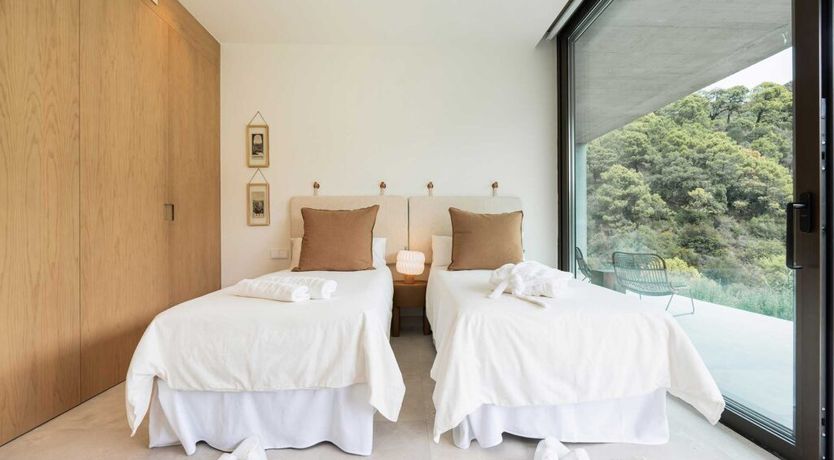 Photo of When Summer Comes