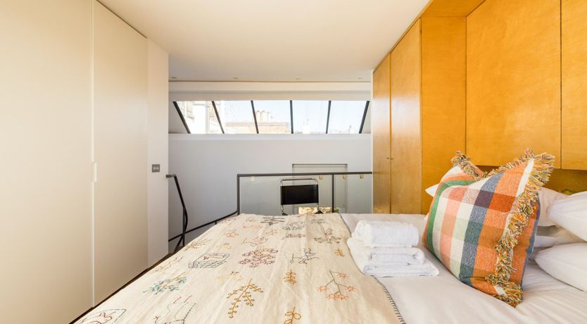 Photo of The Dark Horse