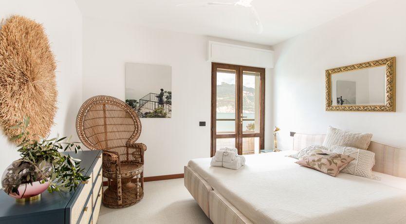 Photo of Lakeside Life