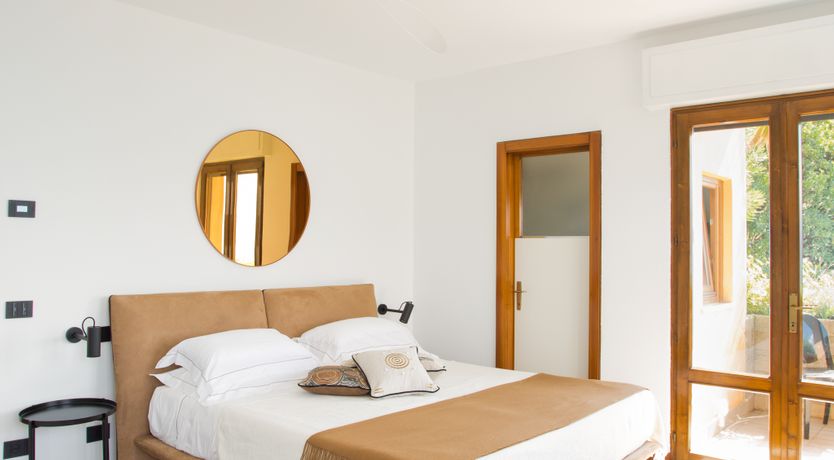 Photo of Lakeside Life