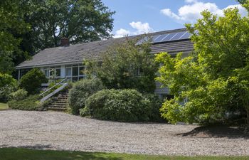 Antique Heart Holiday Cottage