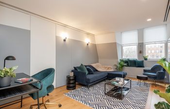 Green Holborn Apartment