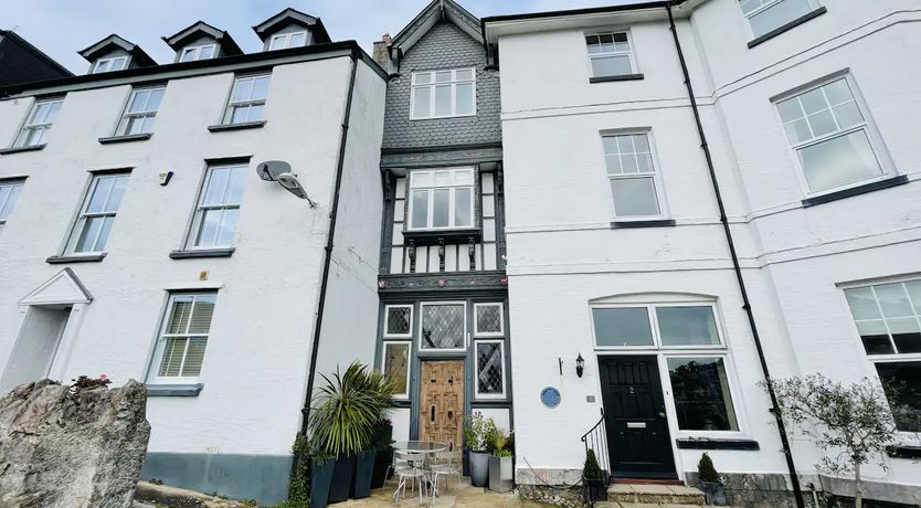 Photo of The Straight and Narrow