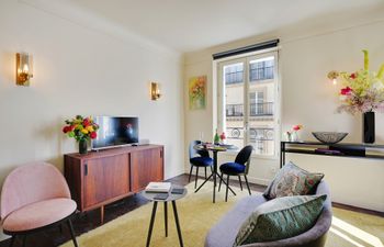Champagne Sparkle Apartment