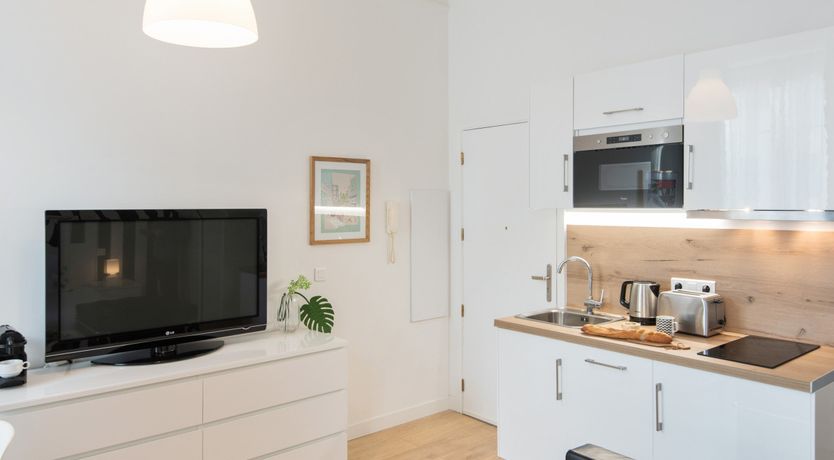 Photo of Straight Down to the Sea