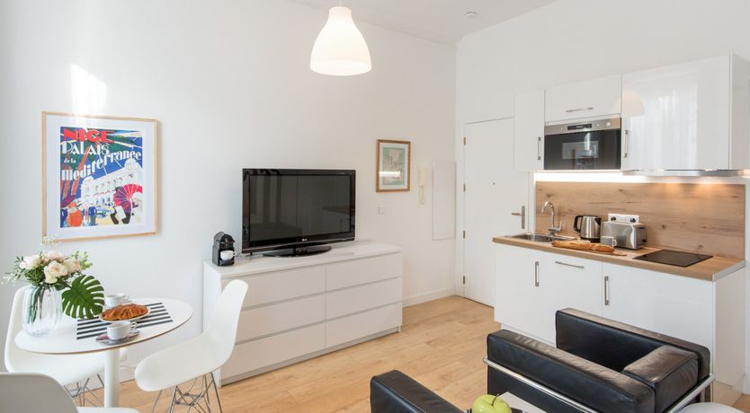 Photo of Straight Down to the Sea