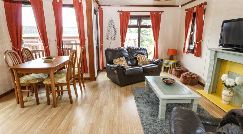 Photo of 16 Forest Lodge