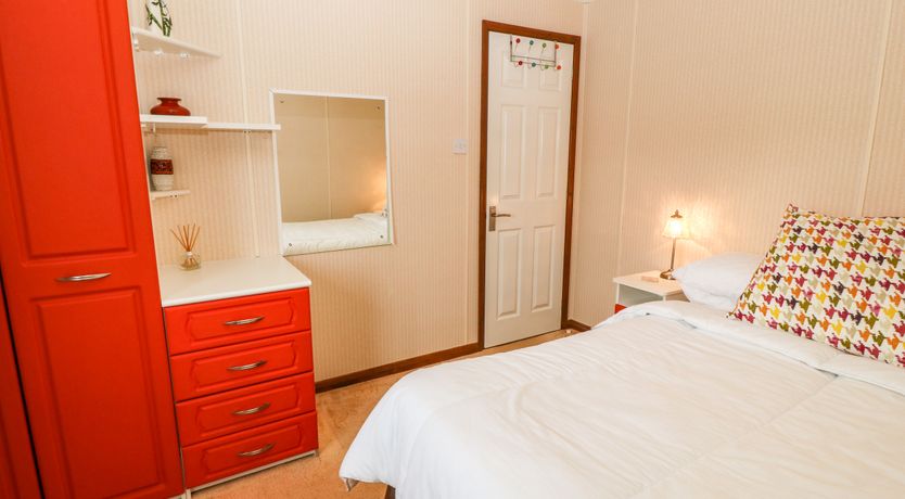 Photo of 16 Forest Lodge