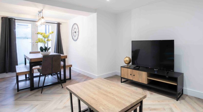 Photo of Cosy Cheltenham