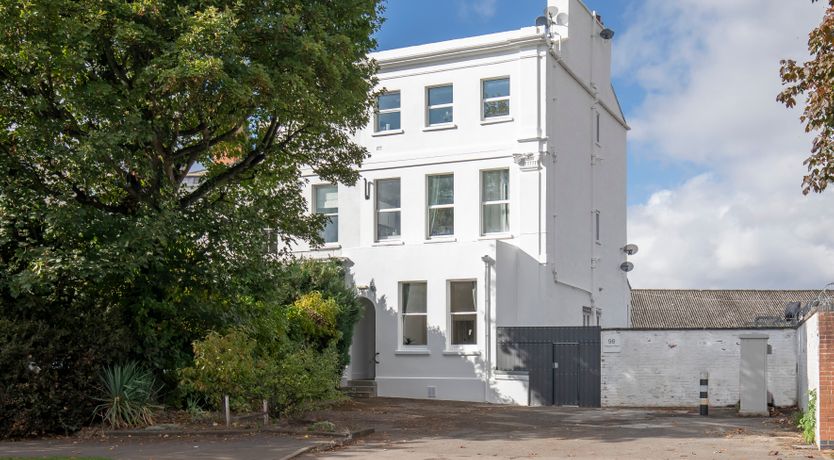 Photo of Cosy Cheltenham