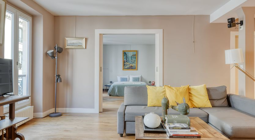 Photo of So Parisian