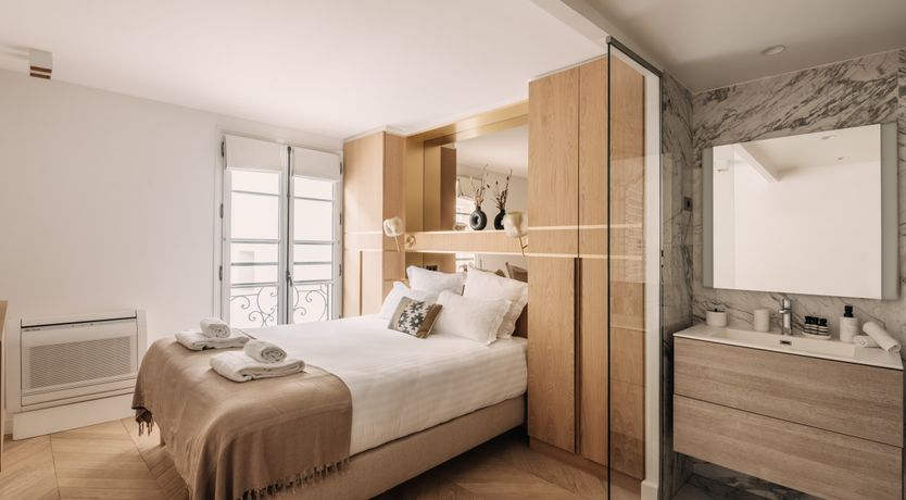 Photo of Ritz & Greige