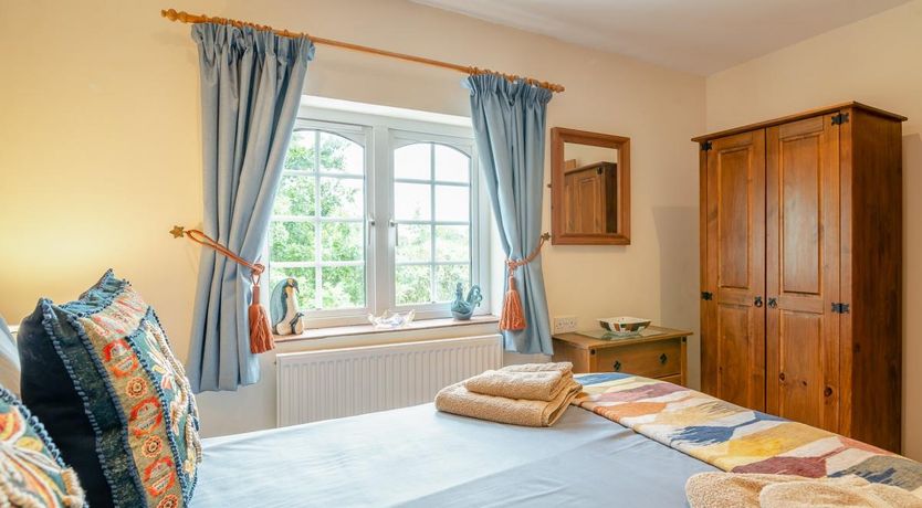 Photo of 4 Bed in East Brent