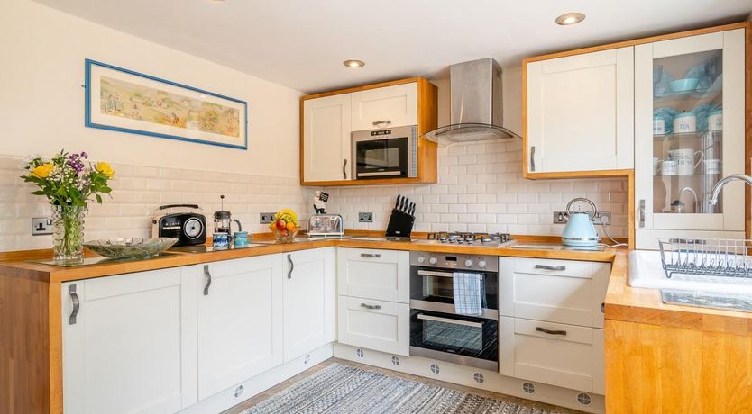 Photo of 4 Bed in East Brent