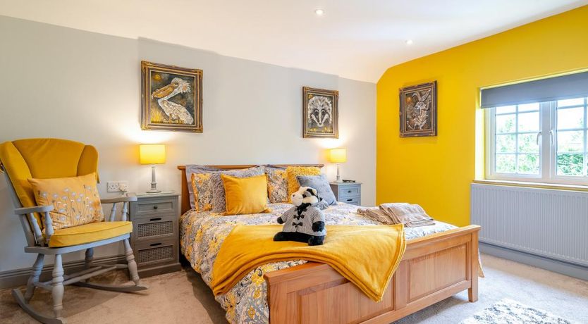 Photo of 4 Bed in East Brent