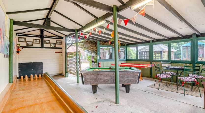 Photo of 4 Bed in East Brent