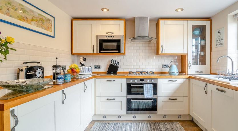 Photo of 4 Bed in East Brent