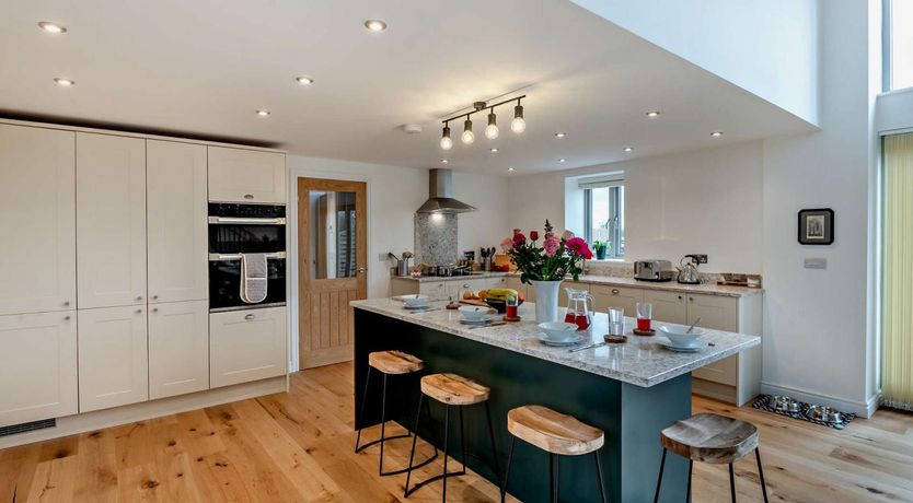 Photo of 4 Bed in Brough