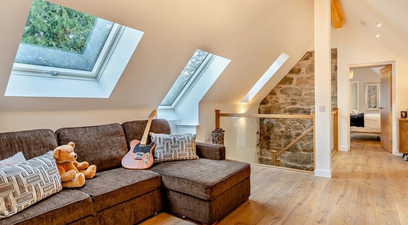 Photo of 4 Bed in Aberdeen