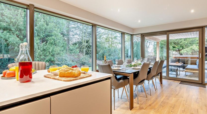 Photo of 4 Bed in Aberdeen