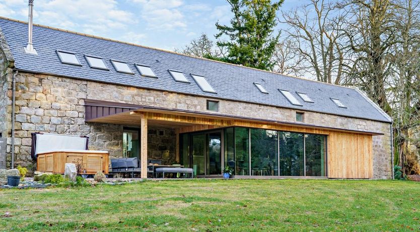 Photo of 4 Bed in Dyce