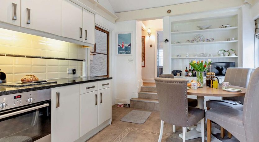 Photo of 4 Bed in Torquay