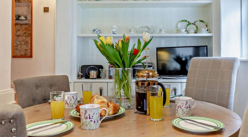 Photo of 4 Bed in Torquay