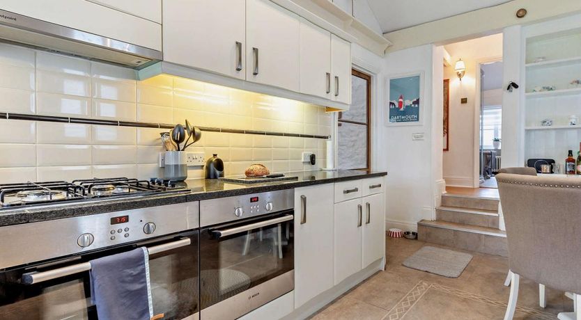 Photo of 4 Bed in Torquay