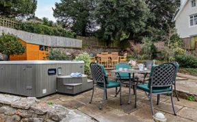 Photo of in Torquay (94002)