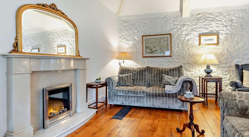 Photo of 4 Bed in Torquay