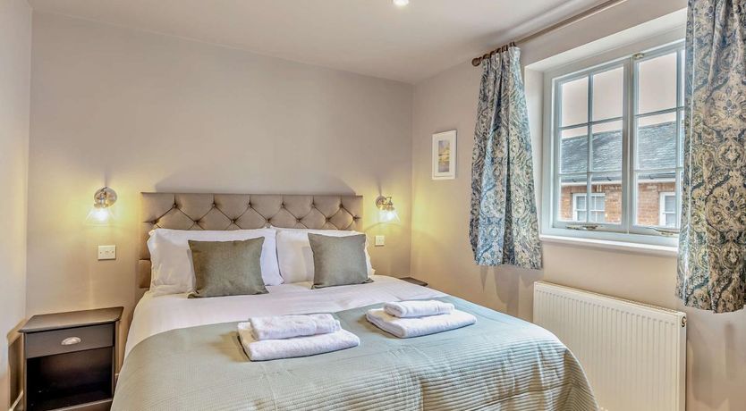 Photo of 3 Bed in Dedham