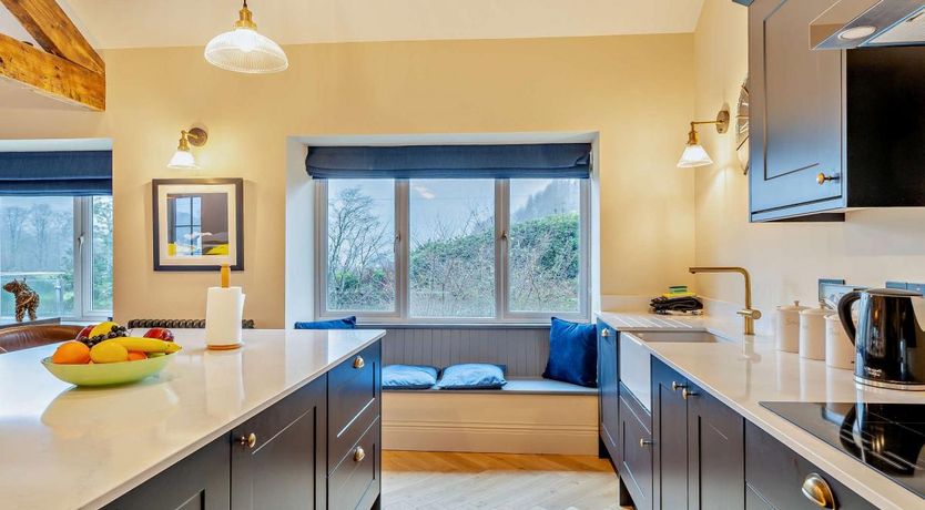 Photo of 4 Bed in Chapel Stile