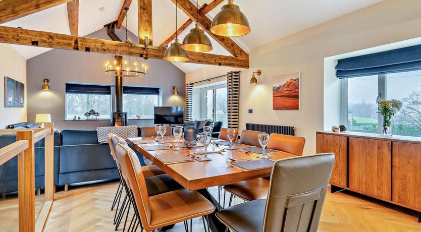 Photo of 4 Bed in Chapel Stile