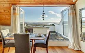 Photo of in Haverigg (94052)