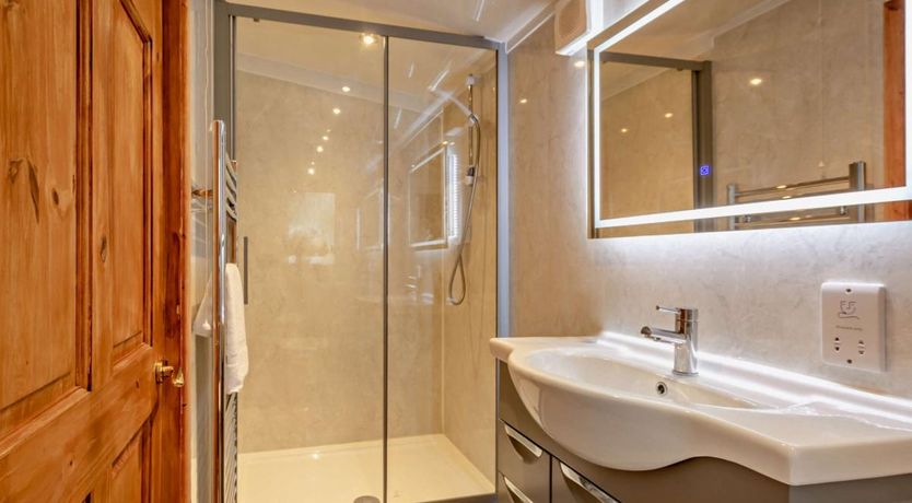 Photo of 3 Bed in Sandyhills