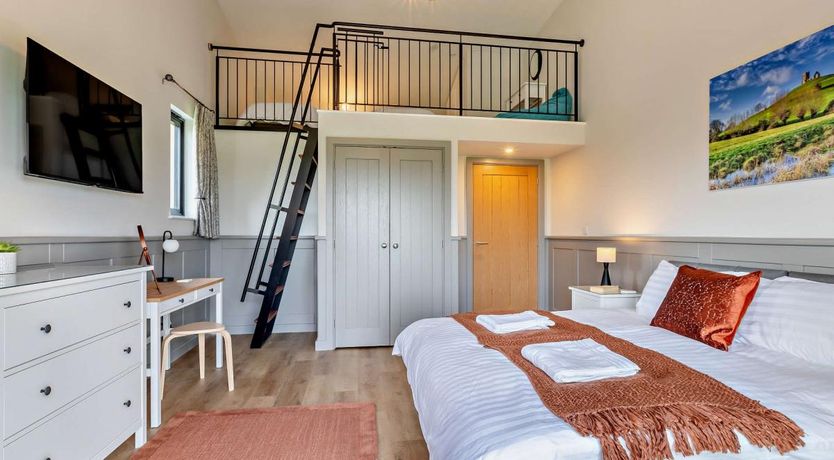 Photo of 2 Bed in Babcary