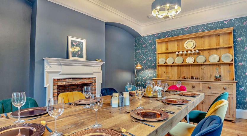 Photo of 5 Bed in Monmouth