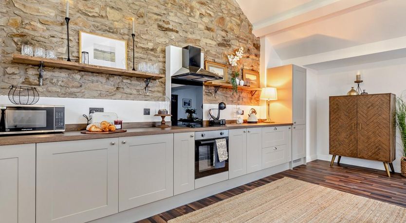 Photo of 2 Bed in New Mills