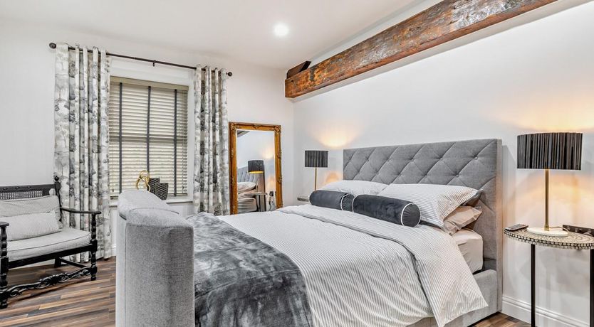 Photo of 2 Bed in New Mills