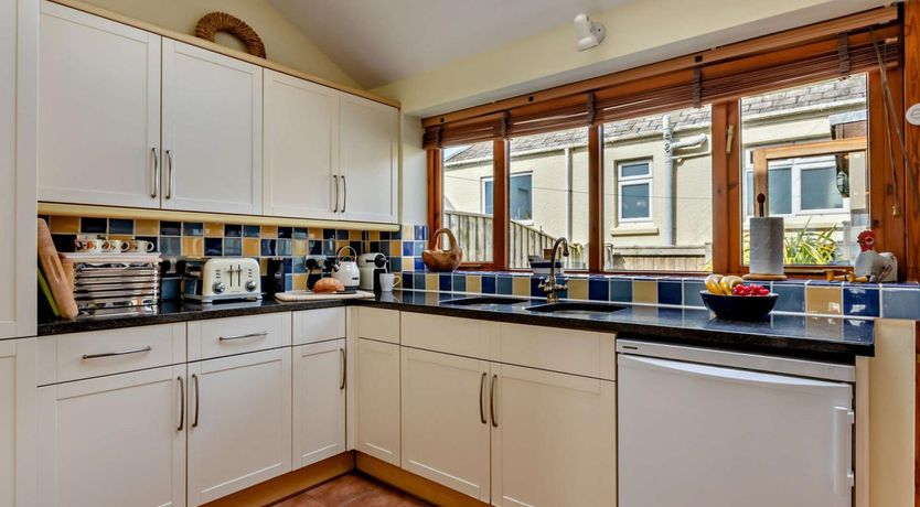 Photo of 3 Bed in Kingsbridge