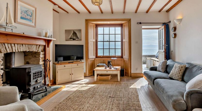 Photo of 3 Bed in Torcross