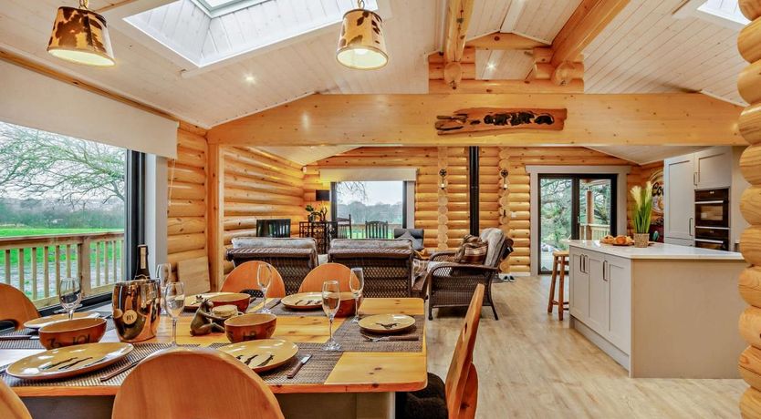 Photo of 3 Bed in Brinsley