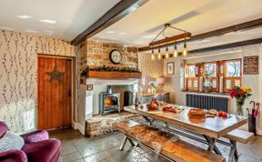 Photo of in Marsden (94015)