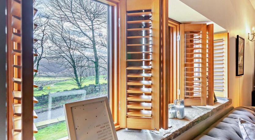 Photo of 4 Bed in Marsden