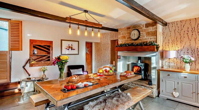 Photo of 4 Bed in Marsden