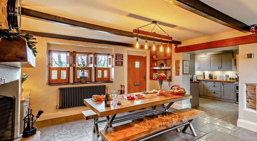 Photo of 4 Bed in Marsden