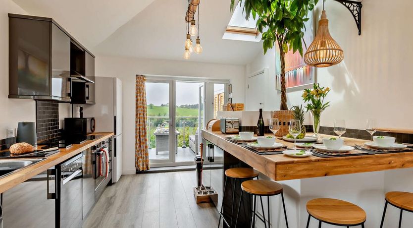 Photo of 2 Bed in Bishops Tawton