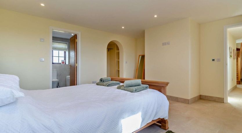 Photo of 3 Bed in Repps With Bastwick