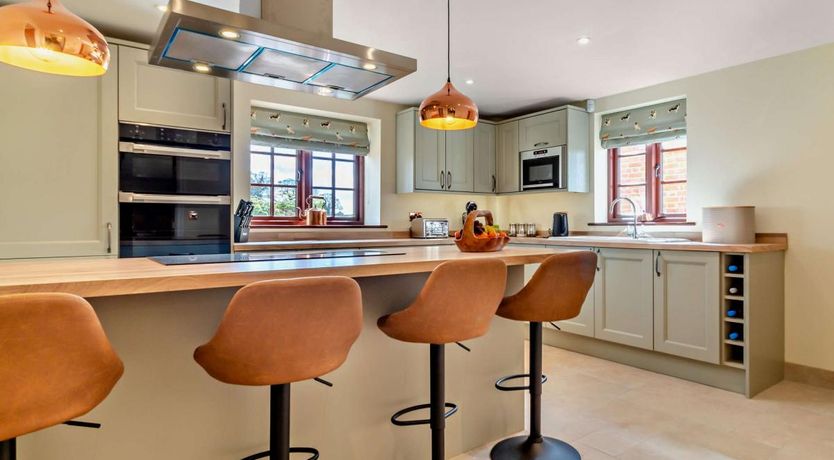 Photo of 3 Bed in Repps With Bastwick