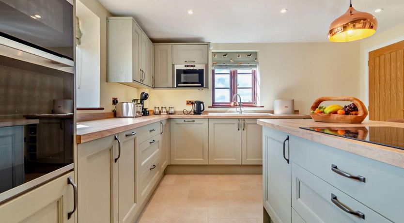 Photo of 3 Bed in Repps With Bastwick